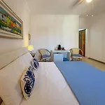 49 Sea - By Host Hero 3* סטינטינו