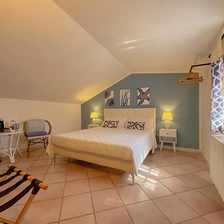 49 Sea - By Host Hero